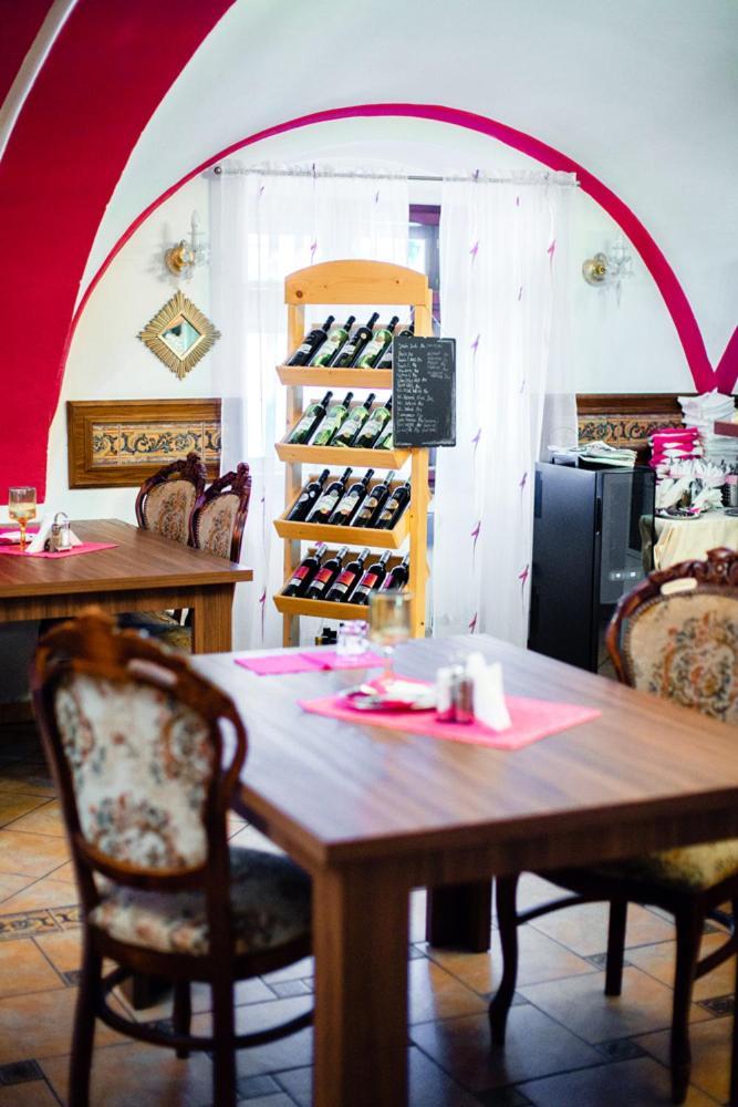 Hotel Krivan Kysucke Nove Mesto Luaran gambar